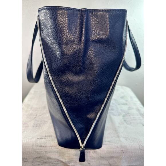 Kenneth Cole Reaction Navy Purse Lock And Zip Sides - Picture 4 of 11